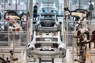 半兩財經|探訪小米汽車工廠:揭秘一輛小米SU7是如何誕生的?