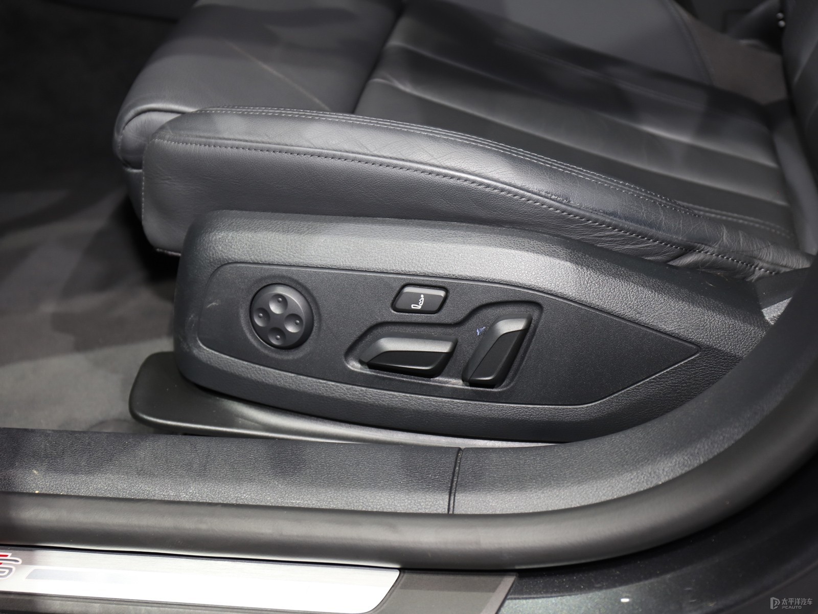 奧迪A5 2022款 Sportback 45 TFSI quattro 臻選動感型內飾